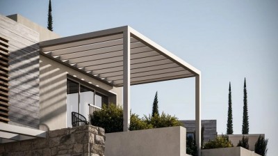 CONTEMPORARY ELEGANCE BY THE SEA