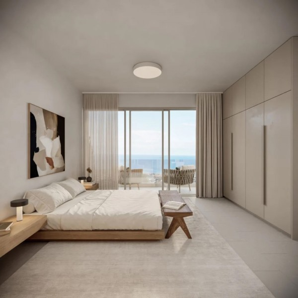 CONTEMPORARY ELEGANCE BY THE SEA